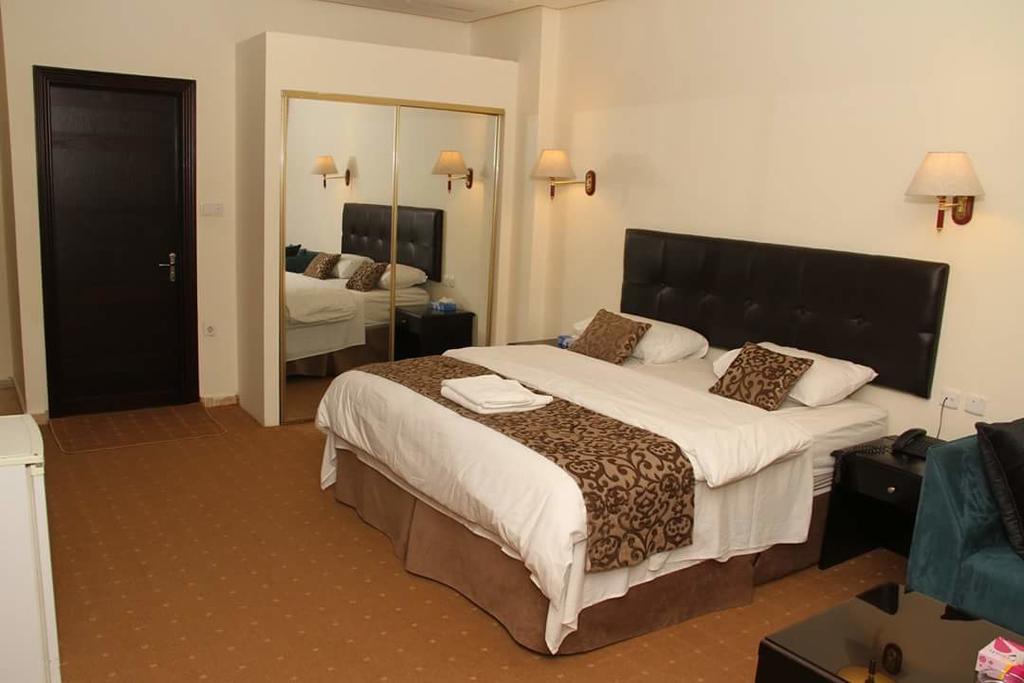Jeddah Palace Hotel Amman Extérieur photo